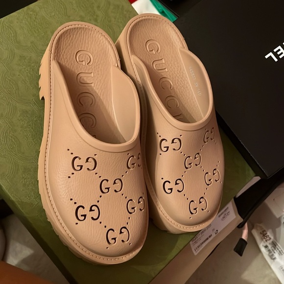 Authentic Platform Gucci Rubber Clogs - Gucci no longer sell these. - Picture 1 of 4